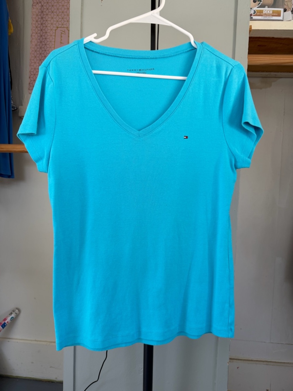 Tommy Hilfiger Women’s V-Neck Tee in Aqua Blue size xl - Picture 3 of 5